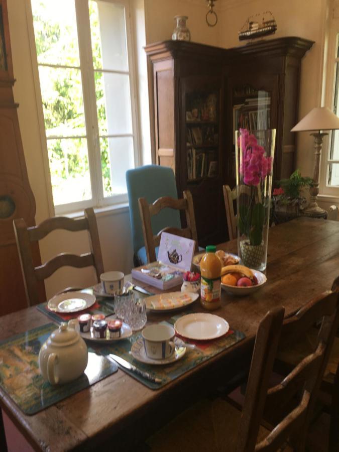 Bed and Breakfast Au Charme Des Pommiers Thiberville Esterno foto