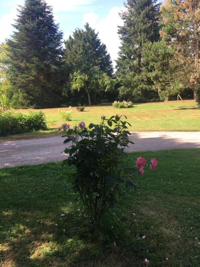 Bed and Breakfast Au Charme Des Pommiers Thiberville Esterno foto